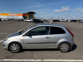 2006 Ford Fiesta Mk5, серебристый, 265000 рублей, вид 1