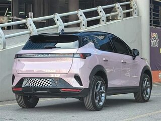 2026 Lynk & Co 06 I Рестайлинг, бежевый, 2035000 рублей, вид 5