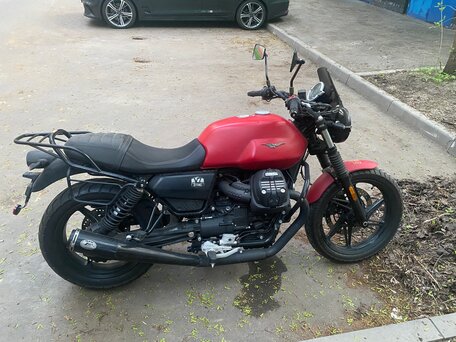 2023 Moto Guzzi V 7, красный, 790000 рублей, вид 3