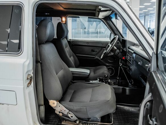2014 Lada (ВАЗ) 2121 (4x4) I Рестайлинг, белый, 325000 рублей - вид 11