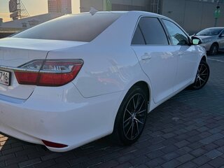 2017 Toyota Camry VII (XV50) Рестайлинг, белый, 1799000 рублей, вид 2