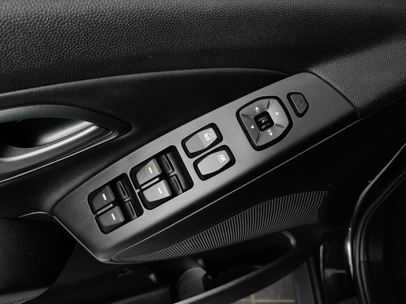2015 Hyundai ix35 I Рестайлинг, чёрный, 1242000 рублей - вид 19