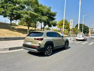 2023 Mazda CX-50, коричневый, 2359000 рублей, вид 4