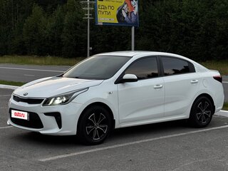 2017 Kia Rio IV, белый, 1100000 рублей, вид 1