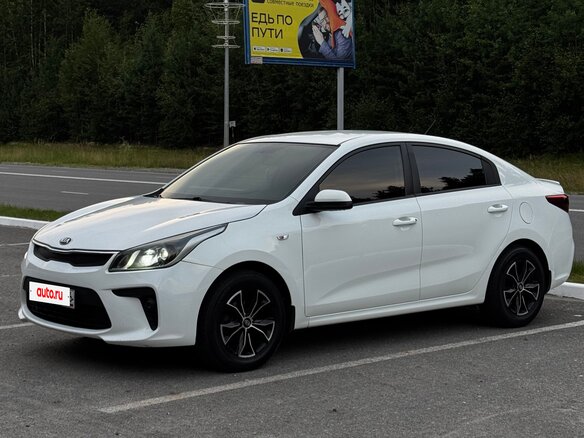 2017 Kia Rio IV, белый, 999000 рублей