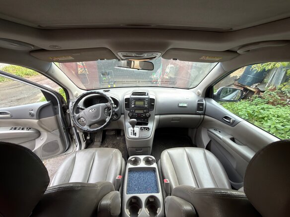 2009 Kia Carnival Grand II, серый, 900000 рублей - вид 16