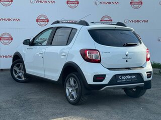 2020 Renault Sandero Stepway II Рестайлинг, белый, 888000 рублей, вид 3