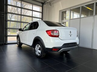 2020 Renault Logan Stepway II Рестайлинг, белый, 800000 рублей, вид 4
