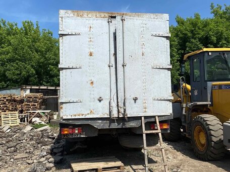 1989 КамАЗ 53228, серебристый, 380000 рублей, вид 5