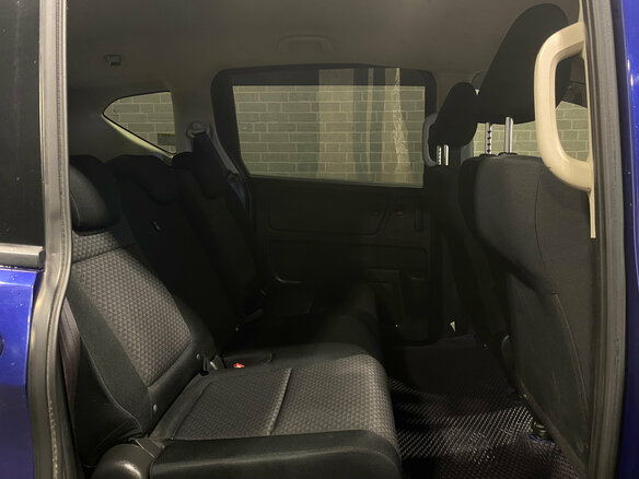 2017 Honda Freed Freed+ II, синий - вид 10