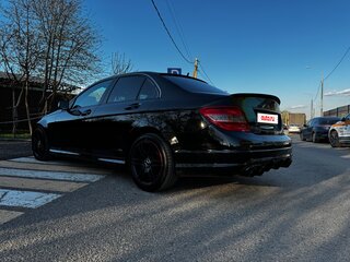 2011 Mercedes-Benz C-Класс 180 BlueEFFICIENCY III (W204), чёрный, 1400000 рублей, вид 1