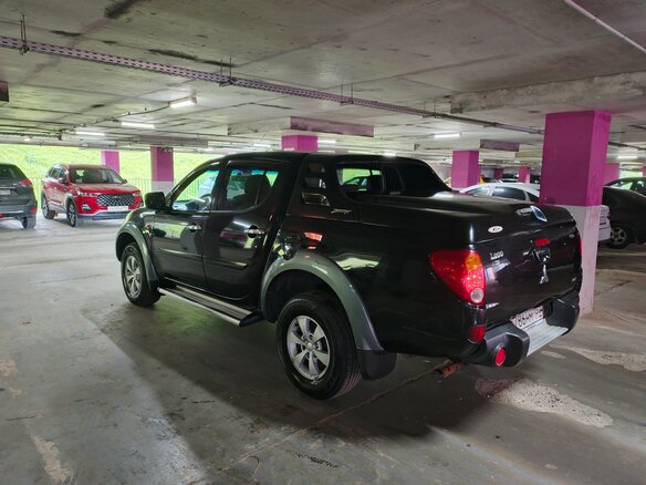 2007 Mitsubishi L200 IV, чёрный - вид 3