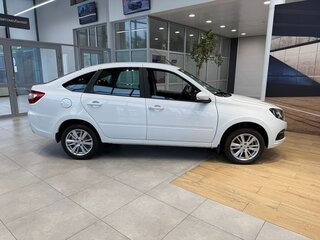 2026 Lada (ВАЗ) Granta I Рестайлинг, белый, 1098000 рублей, вид 5