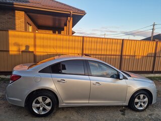 2014 Chevrolet Cruze I Рестайлинг, серый, 650000 рублей, вид 3