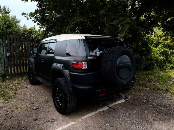 2009 Toyota FJ Cruiser, чёрный, 4000000 рублей