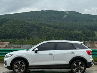 2022 Audi Q2 L 35 TFSI I Рестайлинг, белый, 1890000 рублей, вид 4