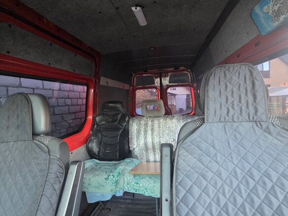 2008 Mercedes-Benz Sprinter, красный - вид 4