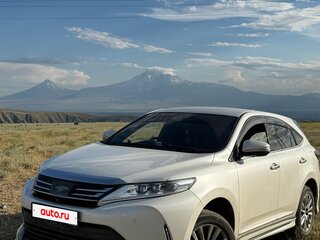 2017 Toyota Harrier III (XU60) Рестайлинг, белый, 2900000 рублей, вид 1
