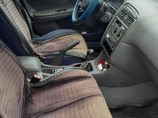 1998 Toyota Avensis I, белый, 350000 рублей, вид 5