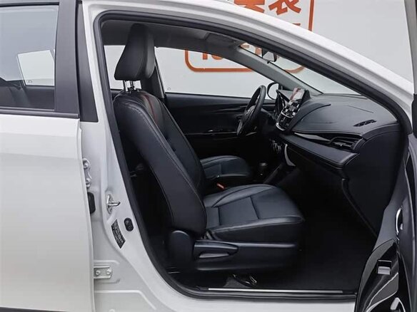 2022 Toyota Yaris L X XP150 Рестайлинг, белый, 1050202 рублей - вид 14