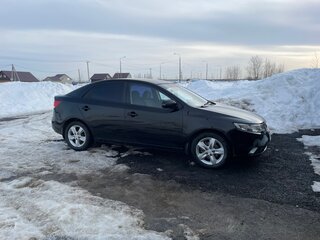 2012 Kia Cerato 6-speed II, чёрный, 550000 рублей, вид 3