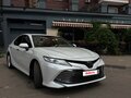 2020 Toyota Camry VIII (XV70), белый, 2870000 рублей - вид 1