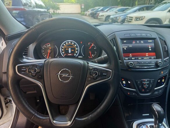 2014 Opel Insignia I Рестайлинг, белый, 1300000 рублей - вид 9