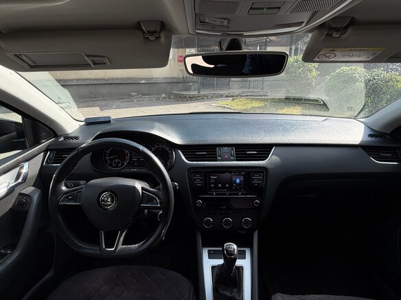 2018 Skoda Octavia III (A7) Рестайлинг, чёрный, 1650000 рублей - вид 4