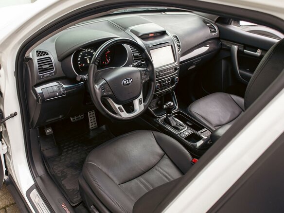 2019 Kia Sorento II Рестайлинг, белый - вид 12