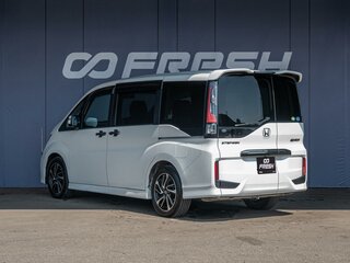 2016 Honda Stepwgn Spada V, белый, 2030000 рублей, вид 2