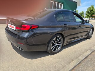 2021 BMW 5 серии 520i VII (G30/G31/G38) Рестайлинг, серый, 4350000 рублей, вид 4