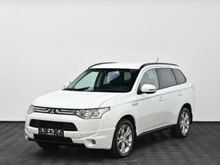 2013 Mitsubishi Outlander III, белый, 1105000 рублей, вид 3