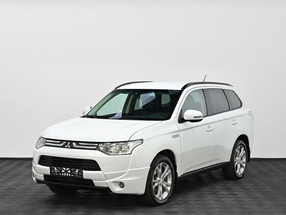 2013 Mitsubishi Outlander III, белый - вид 2