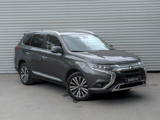 2019 Mitsubishi Outlander III Рестайлинг 3, серый, 2550000 рублей, вид 3