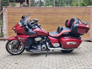 2017 Yamaha Star Venture, красный, 1890000 рублей, вид 2