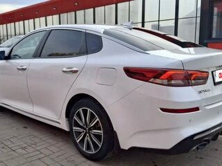 2019 Kia Optima IV Рестайлинг, белый, 1850000 рублей, вид 5