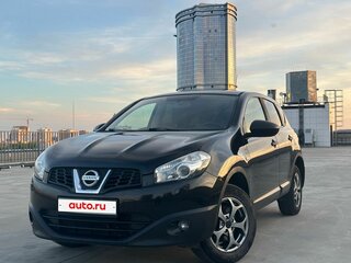 2013 Nissan Qashqai I Рестайлинг, чёрный, 928000 рублей, вид 1
