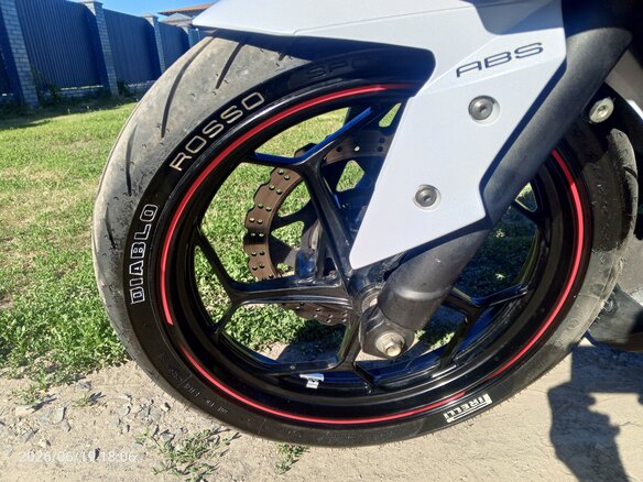 2014 Kawasaki Ninja 250R, белый, 330000 рублей - вид 6