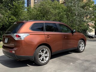 2012 Mitsubishi Outlander III, коричневый, 1490000 рублей, вид 4