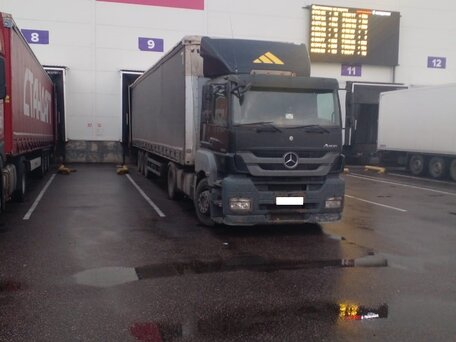 2012 Mercedes-Benz Axor, чёрный, 1600000 рублей, вид 3