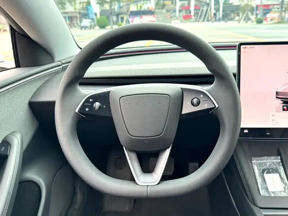 2026 Tesla Model 3 Long Range RWD I Рестайлинг, белый - вид 15