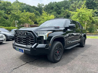 2023 Toyota Tundra CrewMax III, чёрный, 13700000 рублей, вид 1