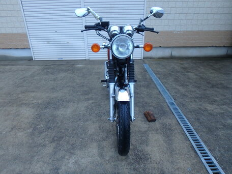 2009 Yamaha SR400, красный, 350000 рублей, вид 4