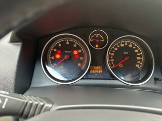 2011 Opel Astra H Рестайлинг, чёрный, 690000 рублей, вид 5