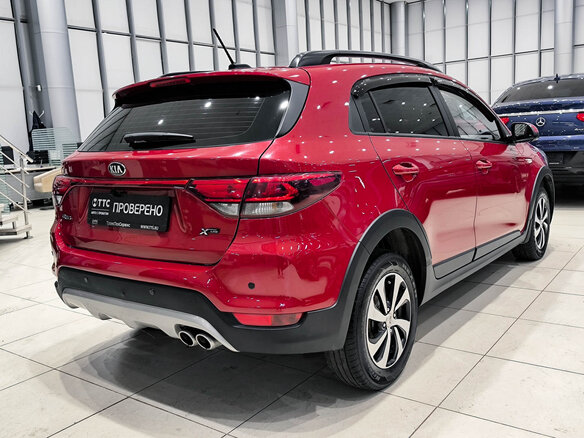 2020 Kia Rio X-Line IV, красный - вид 4