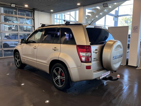 2005 Suzuki Grand Vitara II, бежевый, 550000 рублей - вид 4