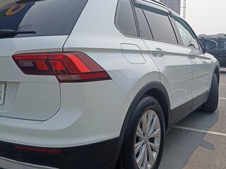 2018 Volkswagen Tiguan II, белый, 2100000 рублей, вид 3