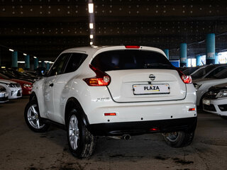 2013 Nissan Juke I, белый, 1059000 рублей, вид 4