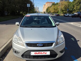 2010 Ford Focus II Рестайлинг, серебристый, 599000 рублей, вид 3