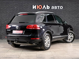 2011 Volkswagen Touareg II, чёрный, 1570000 рублей, вид 4